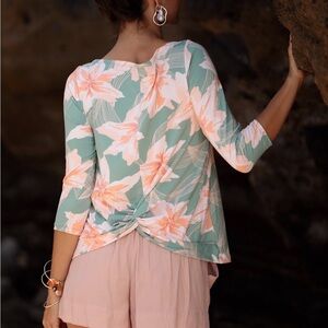 NEW FIGHTING EEL AVA SKY TWIST BACK TOP